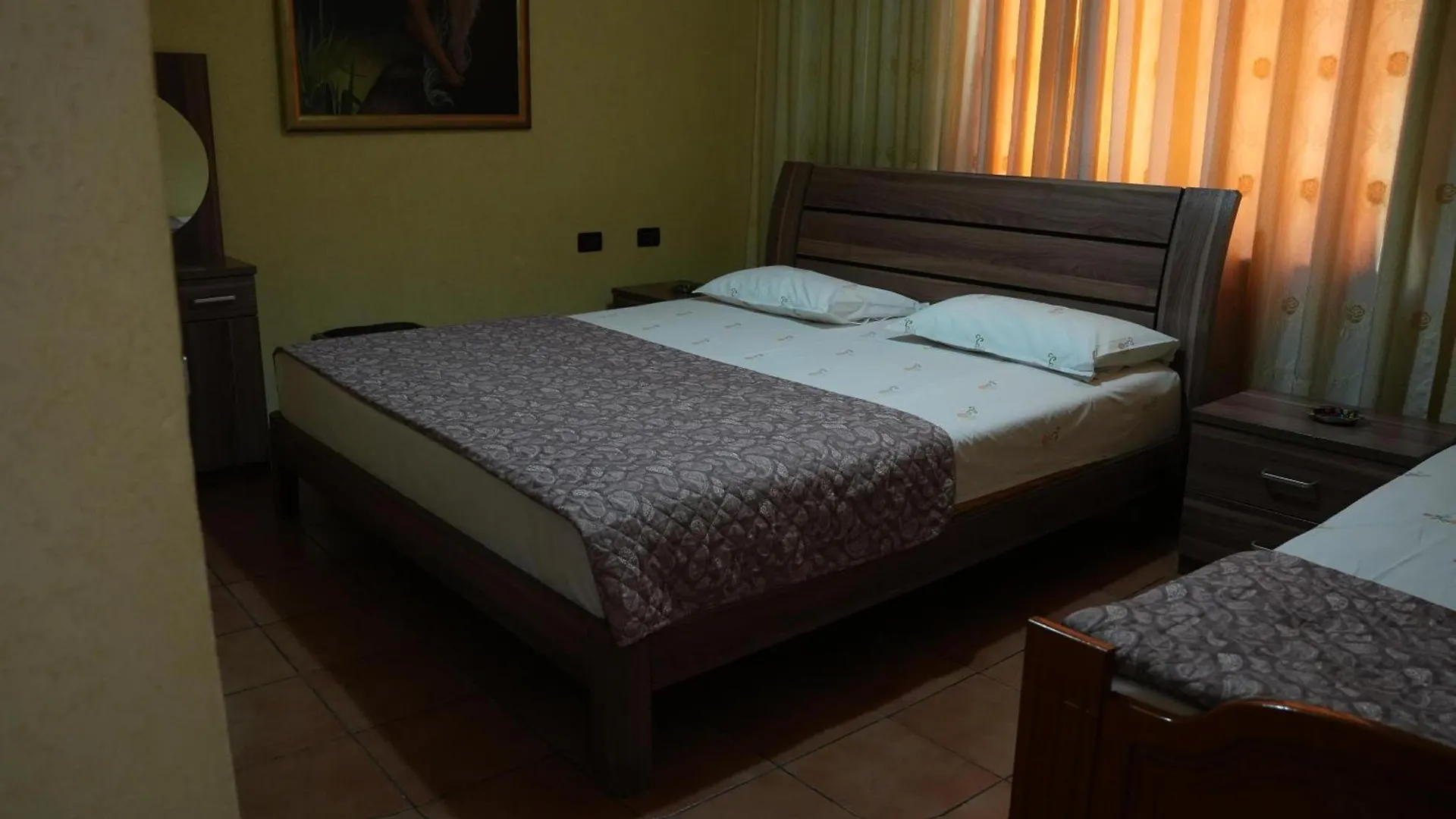 Alen Bar Hotel Tirana
