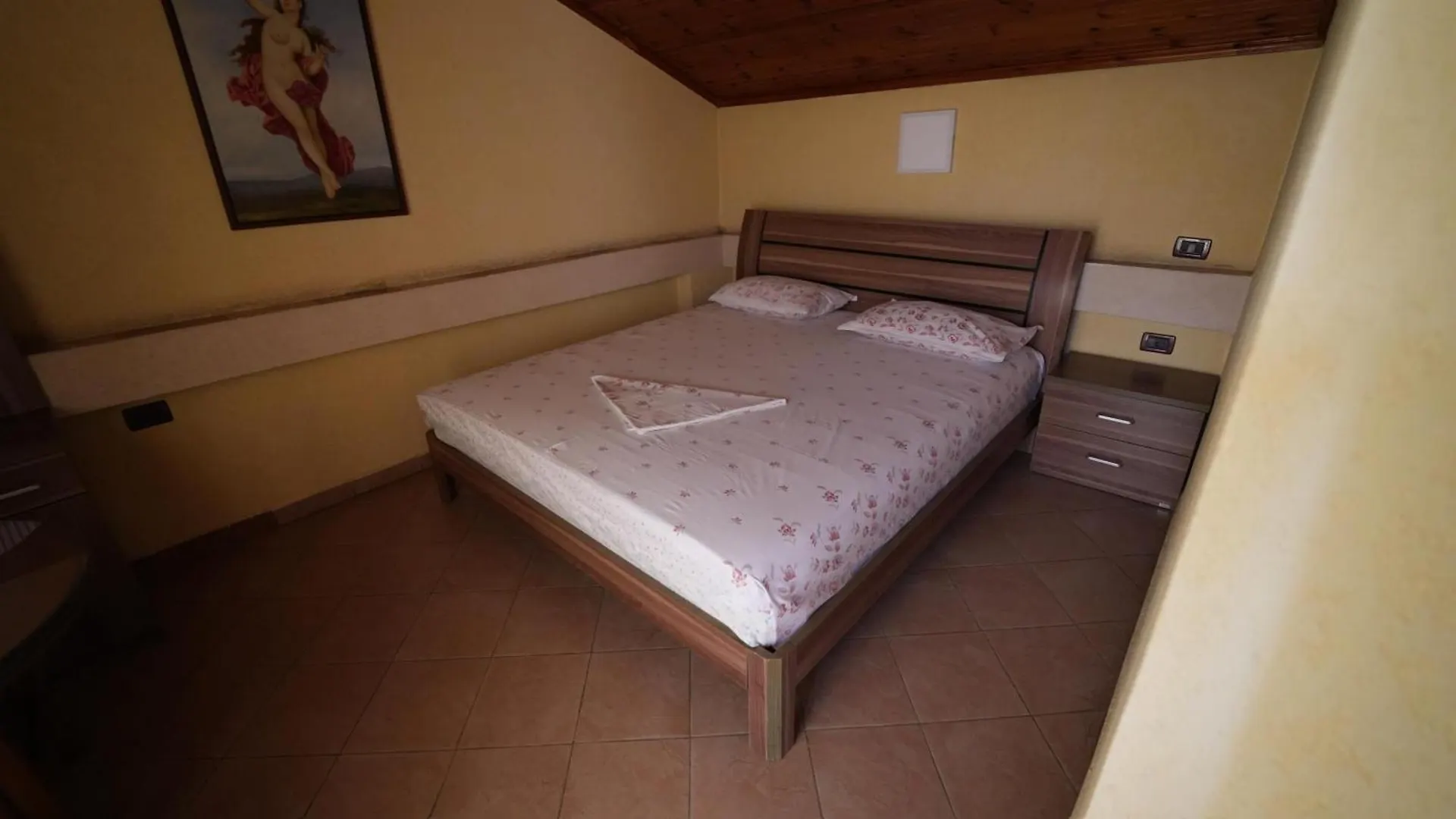 Alen Bar Hotel Tirana